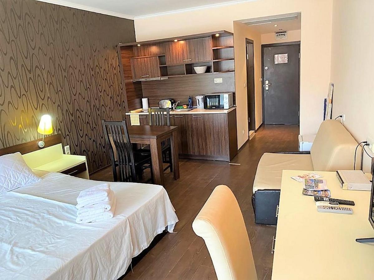 Menada Apartments In Grand Hotel Sveti Vlas Ngoại thất bức ảnh